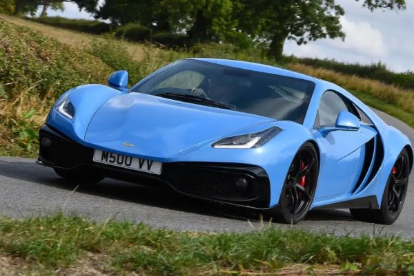 Дълго чаканата нова версия след M600, която ни зарадва през 2009 &nbsp;година и беше класирана на второ място от британците след Ferrari 458 Italia. Моделът е като грамофонна плоча срешу дигиталните музикални формати. M500 предлага същите 550 коня, идващи от 3.5-litre V6 двигател, взет от Ford GT. Просто е направен по-евтин и достъпен от предшественика си. И е истински old-school с шестстепенна ръчна скоростна кутия, никакъв тракшън контрол или въздушни възглавници! Но пък има стоманена структура и е здраво подсилен.
Шофирането поне на последния прототип показа добро държане на пистата. Кормилото дава по-резки движения, но не липсва нищо. Ръчните скорости са великолепни, а спирачките изключително мощни в духа на фирмата, макар и без допълнителни екстри. Един автомобил от друга ера в тази листа, но си заслужава.
